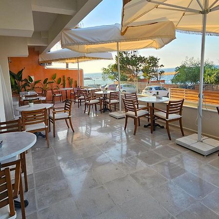 Hotel Azure Bay Ayvaryara Exteriér fotografie