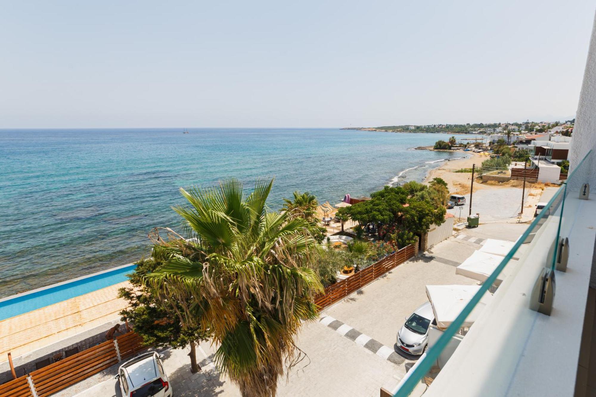 Hotel Azure Bay Ayvaryara Exteriér fotografie