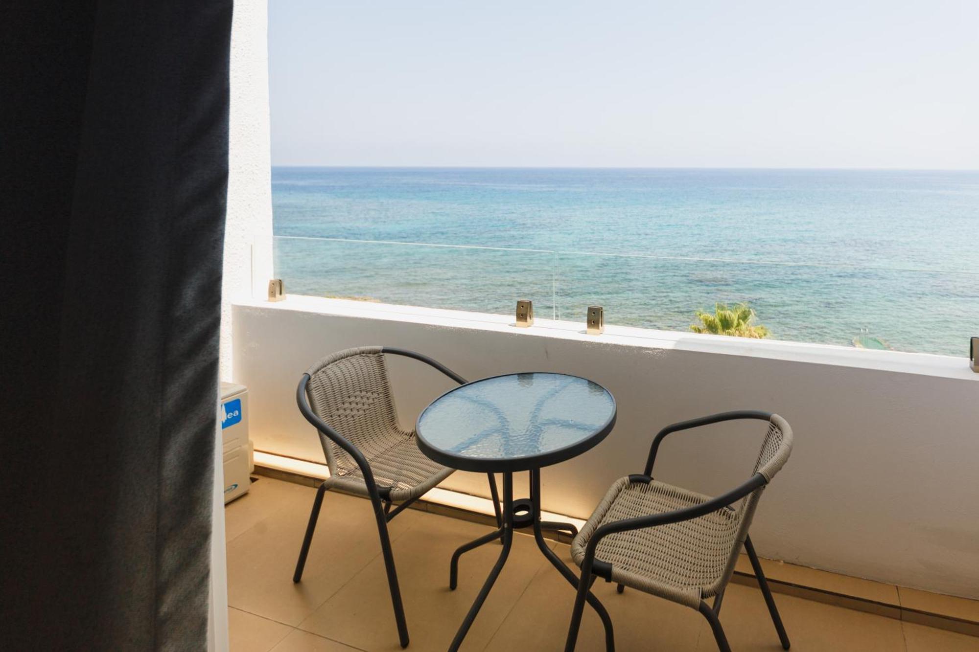 Hotel Azure Bay Ayvaryara Exteriér fotografie