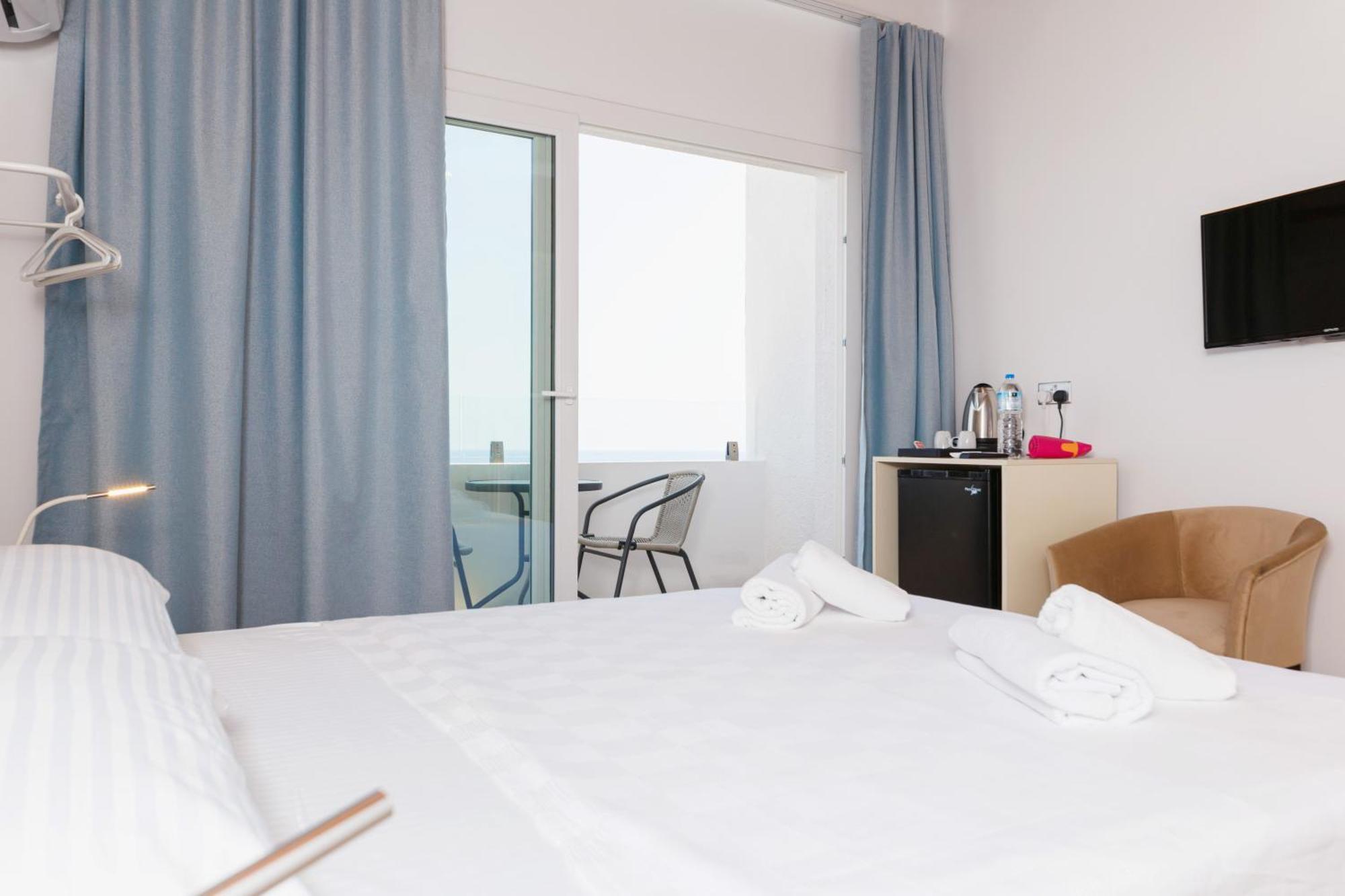 Hotel Azure Bay Ayvaryara Exteriér fotografie