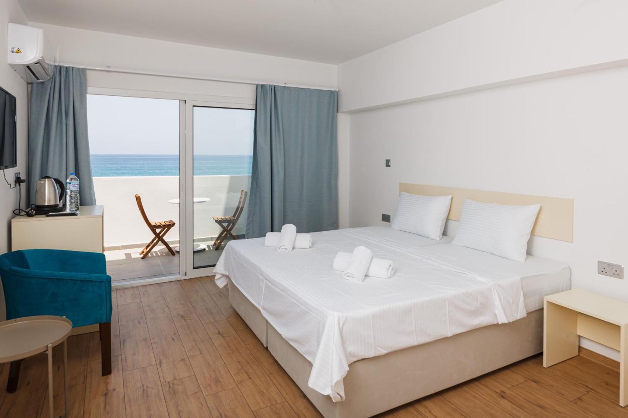 Hotel Azure Bay Ayvaryara Exteriér fotografie