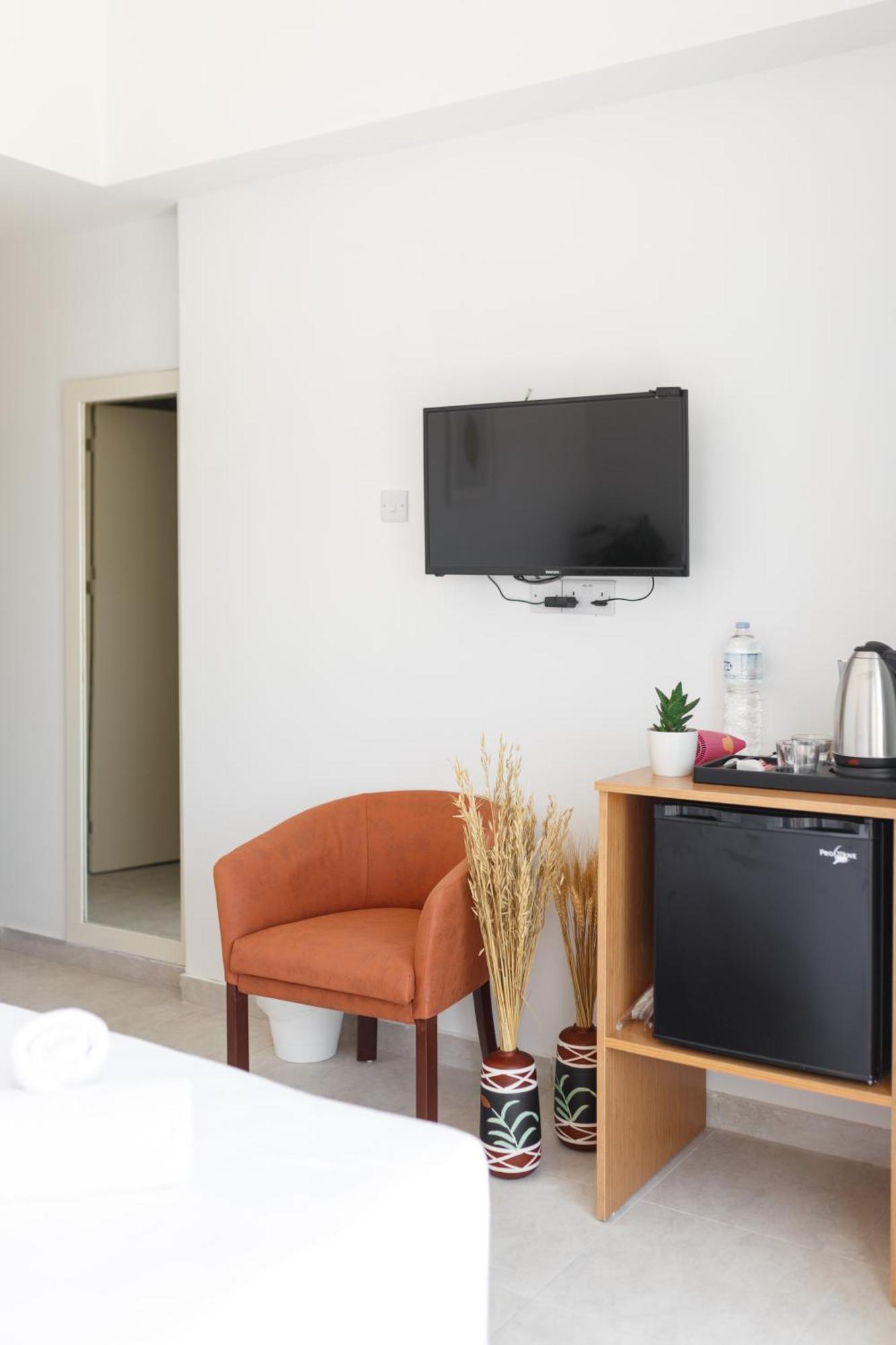 Hotel Azure Bay Ayvaryara Exteriér fotografie