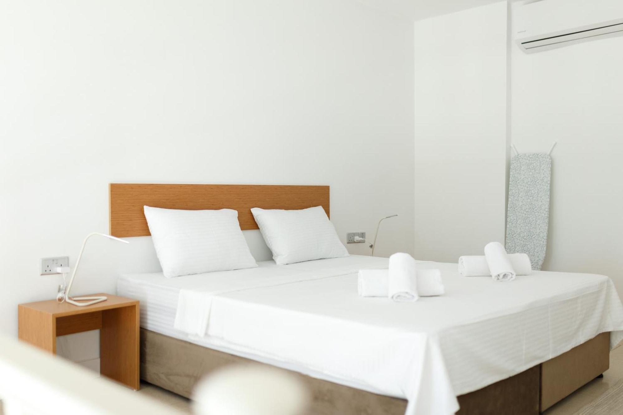 Hotel Azure Bay Ayvaryara Exteriér fotografie